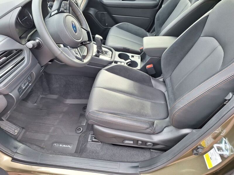 Gebraucht Subaru Forester Platinum 136 PS (100 kW) 2025 Autumn green tap SUV