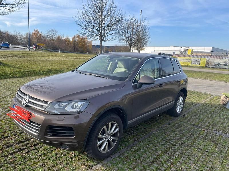 Braun Gebraucht 2010 VW Touareg SUV | 13.000 € (Guter Preis) - Bild 1/4