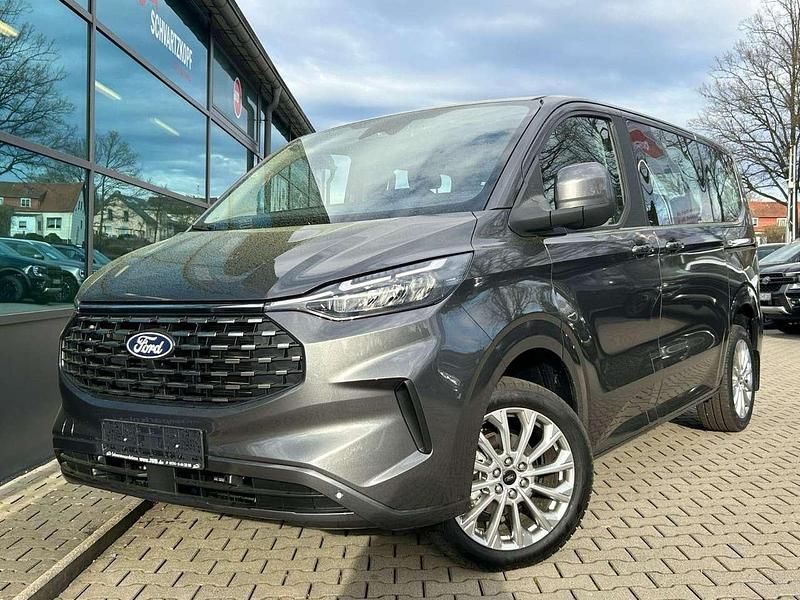 Magneticgrau Gebraucht 2024 Ford Tourneo Custom Titanium Van / Kleinbus | 47.777 € (Teuer) - Bild 1/4