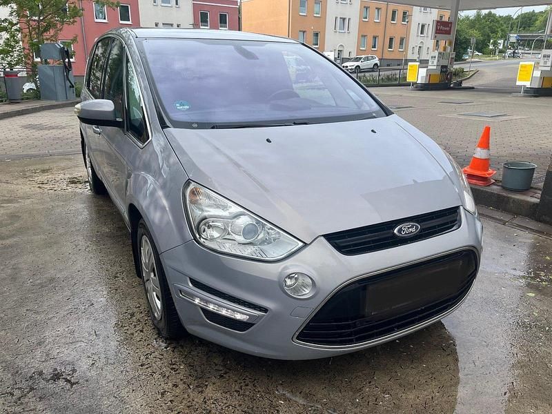 Blau Gebraucht 2011 Ford S-MAX S Van / Kleinbus | 4.999 € (Guter Preis) - Bild 1/4