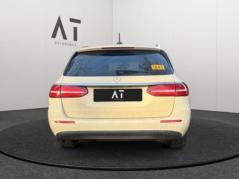 Gebraucht Mercedes E220 194 PS (142 kW) 2018 Gelb Kombi