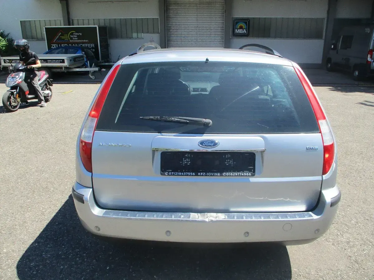 Gebraucht Ford Mondeo 130 PS (95 kW) 2005 Grau Kombi