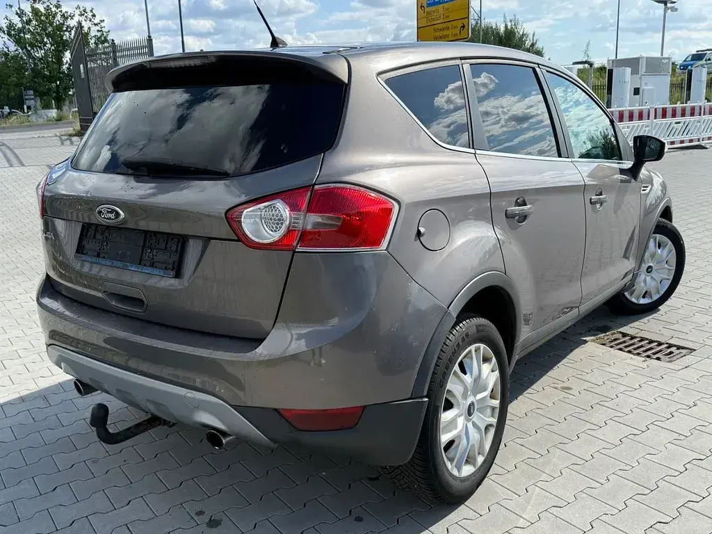 Gebraucht Ford Kuga Trend 140 PS (102 kW) 2012 Braun SUV