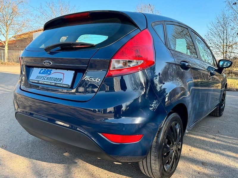 Gebraucht Ford Fiesta Trend 82 PS (60 kW) 2009 Blau Kleinwagen