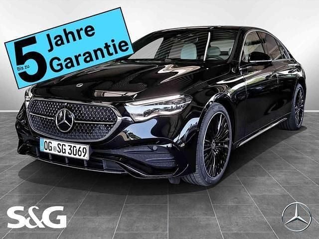 Metalliclack obsidianschwarz Gebraucht 2025 Mercedes E220 AMG Limousine | 79.603 € - Bild 1/4
