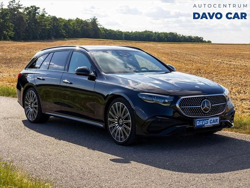 Schwarz Gebraucht 2025 Mercedes E220 AMG Line Premium Plus Limousine | 80.238 € - Bild 1/4