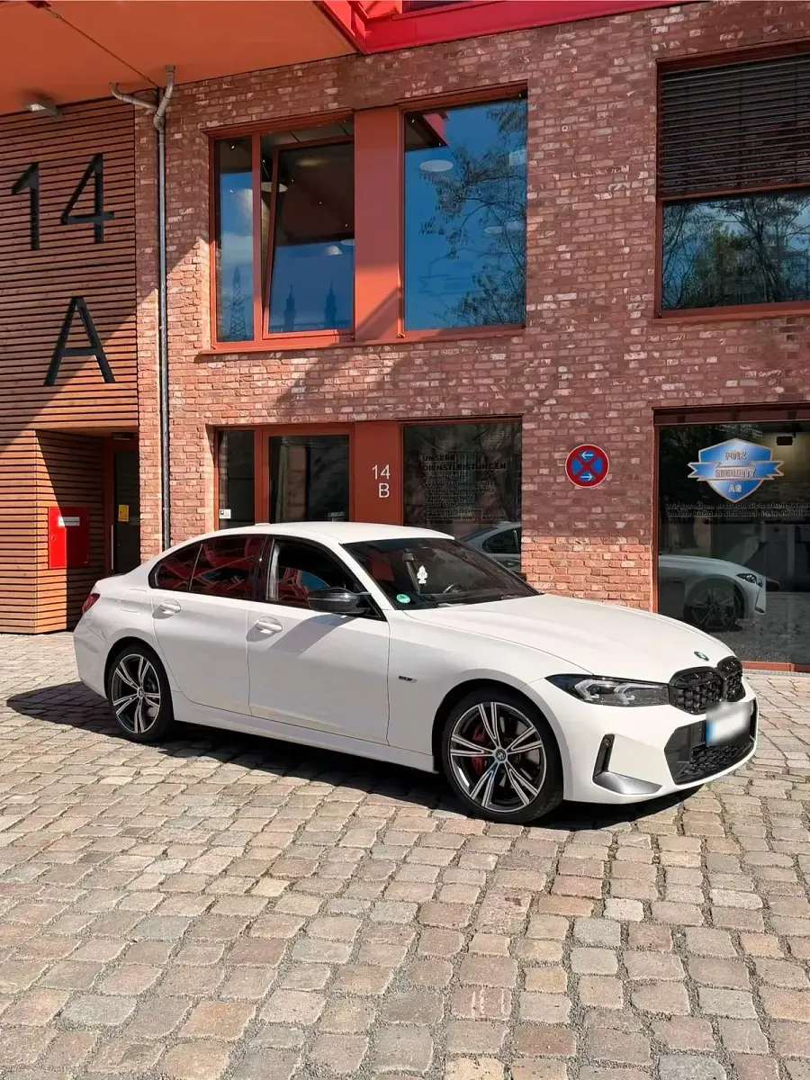 Gebraucht BMW 320e Shadowline 204 PS (150 kW) 2022 Weiß Limousine
