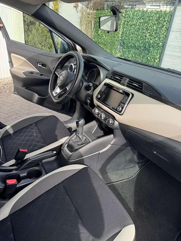 Gebraucht Nissan Micra Acenta 90 PS (66 kW) 2018 Grau Kleinwagen