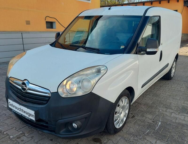 Weiß Gebraucht 2013 Opel Combo Van / Kleinbus | 3.800 € (Teuer) - Bild 1/4
