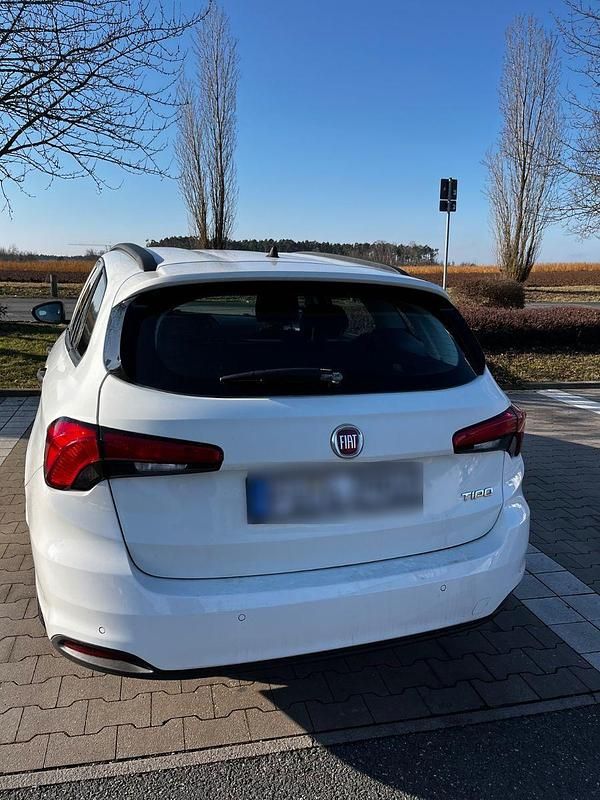 Gebraucht Fiat Tipo 95 PS (69 kW) 2017 Weiß Kombi