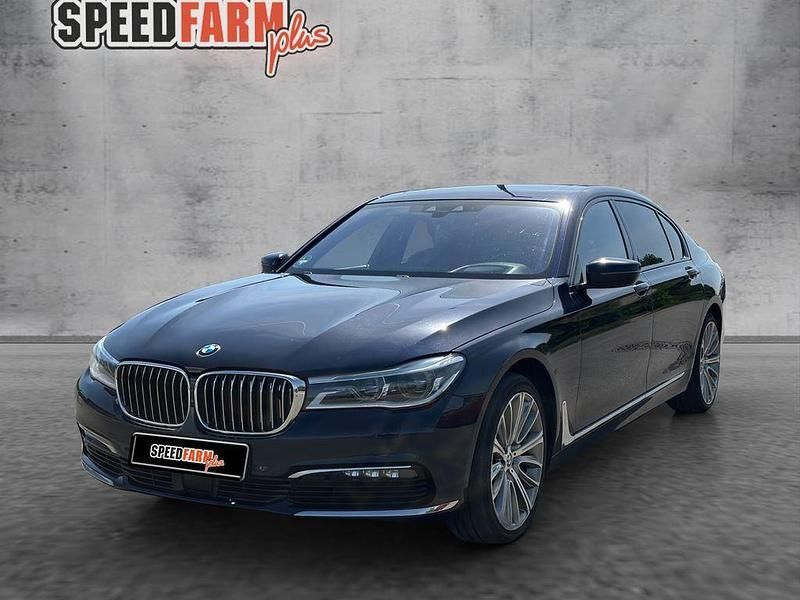 Imperialblau brillanteffekt me Gebraucht 2018 BMW 750 Sport Line Limousine | 26.999 € (Teuer) - Bild 1/4