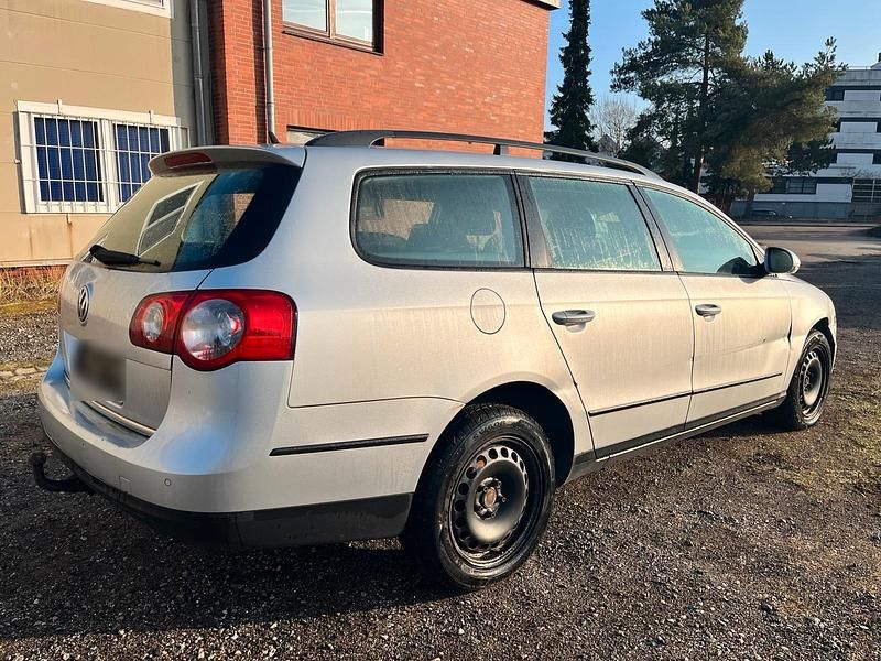 Gebraucht VW Passat 140 PS (102 kW) 2007 Silber Kombi