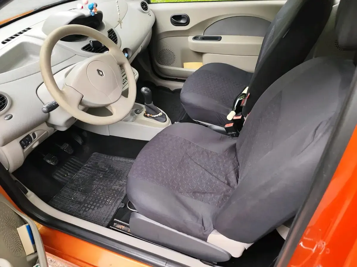 Gebraucht Renault Twingo 67 PS (49 kW) 2009 Orange Kleinwagen