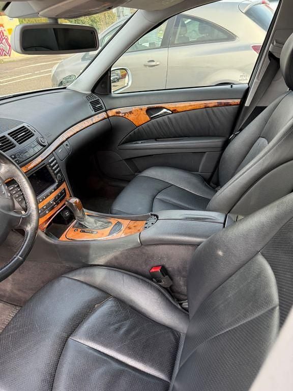 Gebraucht Mercedes E320 224 PS (164 kW) 2006 Silber Kombi