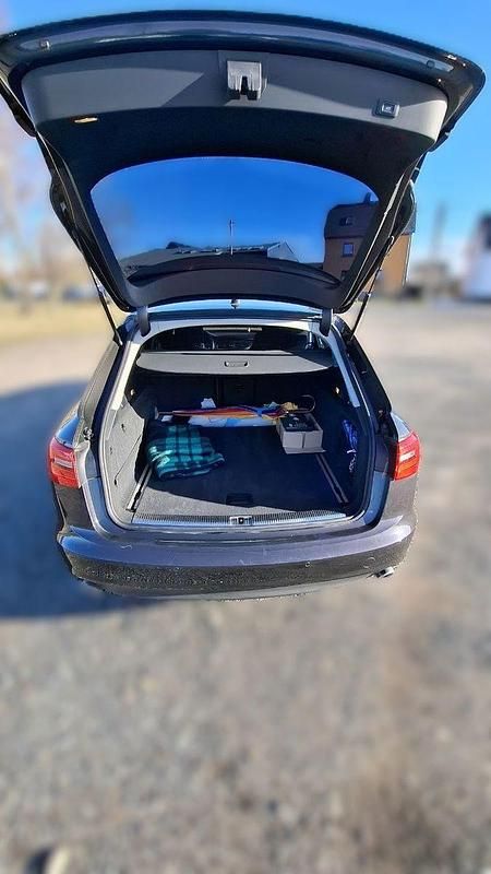 Gebraucht Audi A6 Ambiente 204 PS (150 kW) 2014 Grau Kombi