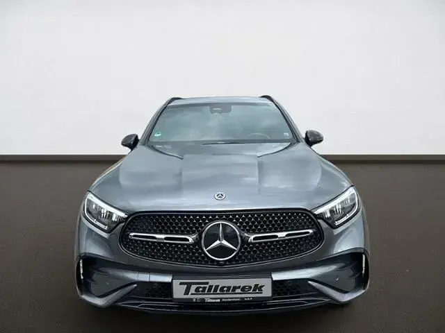 Gebraucht Mercedes GLC220 Advanced 197 PS (144 kW) 2023 Grau SUV