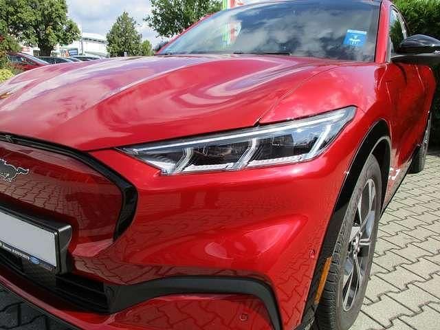 Gebraucht Ford Mustang Mach-E 197 kW (269 PS) 2023 Rapidred SUV