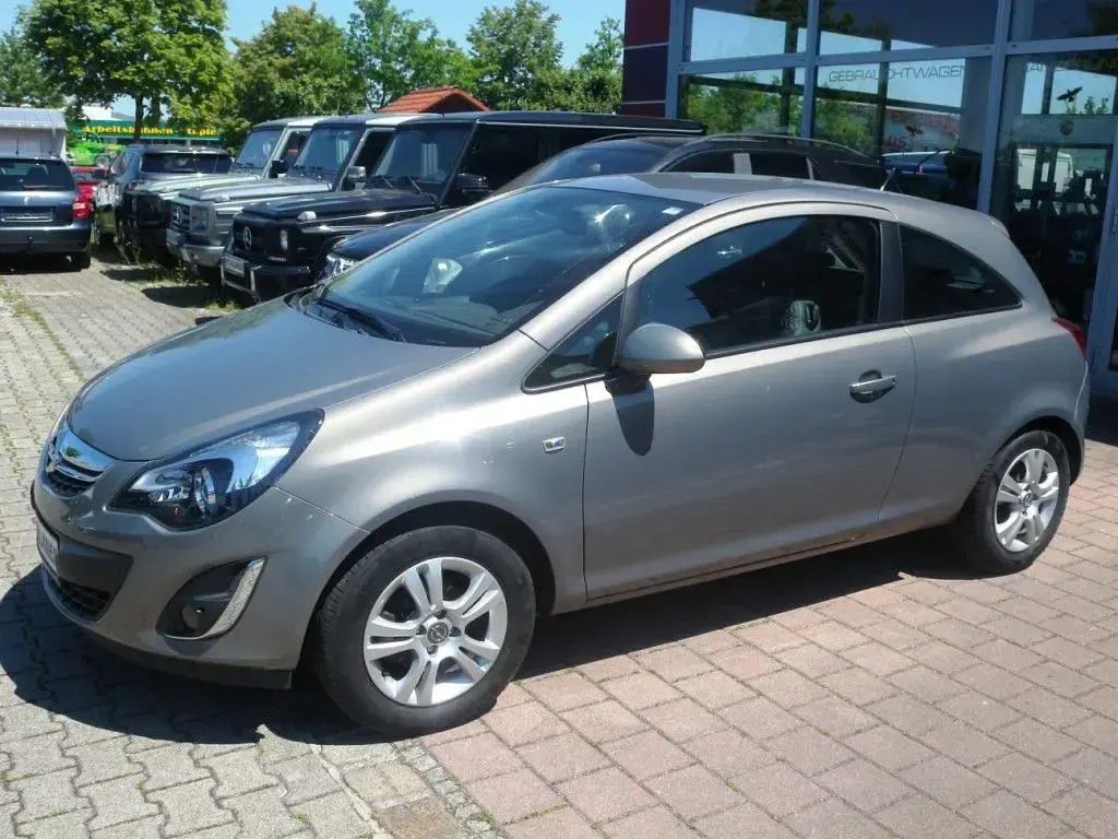 Używany Opel Corsa Innovation 95 KM (69 kW) 2013 Szary Hatchback