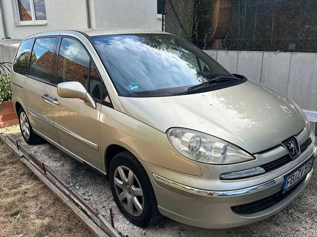 Gebraucht Peugeot 807 170 PS (125 kW) 2008 Gold Van / Kleinbus