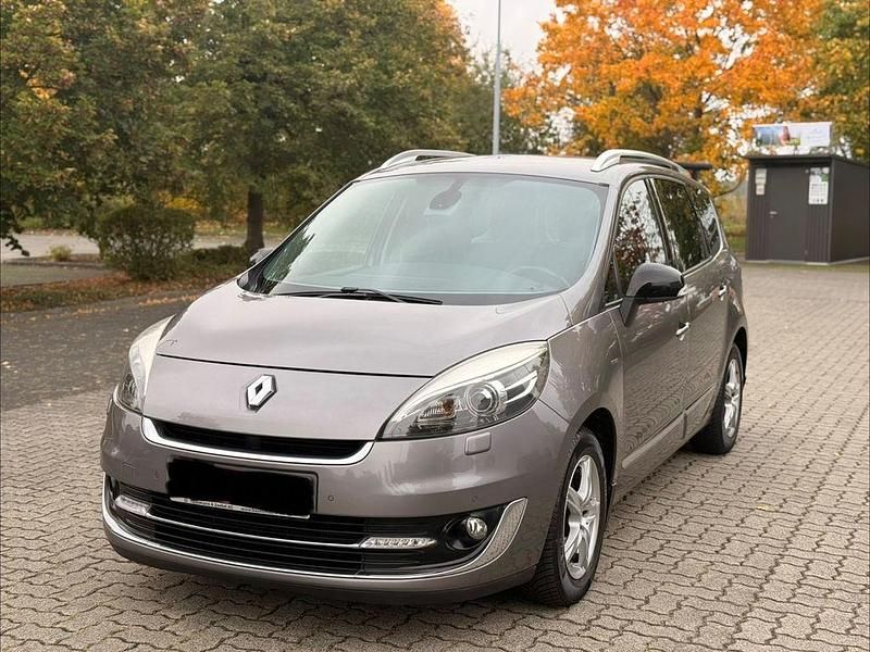Grau Gebraucht 2013 Renault Grand Scénic III Bose Edition Van / Kleinbus | 4.890 € (Guter Preis) - Bild 1/4