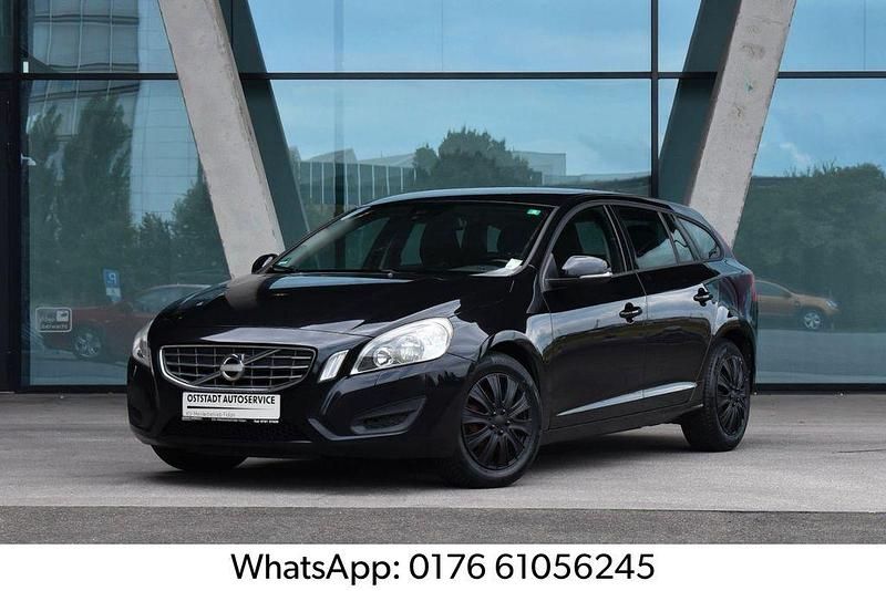 Schwarz Gebraucht 2012 Volvo V60 Kinetic Kombi | 4.500 € (Fairer Preis) - Bild 1/4