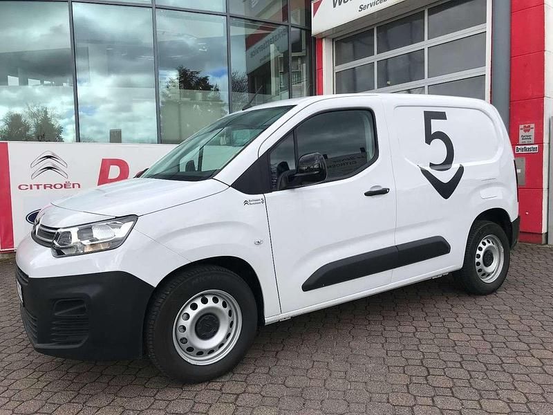 Gebraucht Citroën Berlingo 100 kW (136 PS) 2024 Lackierung weiss icy/deckende Van / Kleinbus