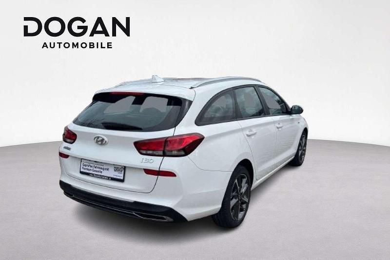 Gebraucht Hyundai i30 Trend 160 PS (117 kW) 2022 Weiß Kombi