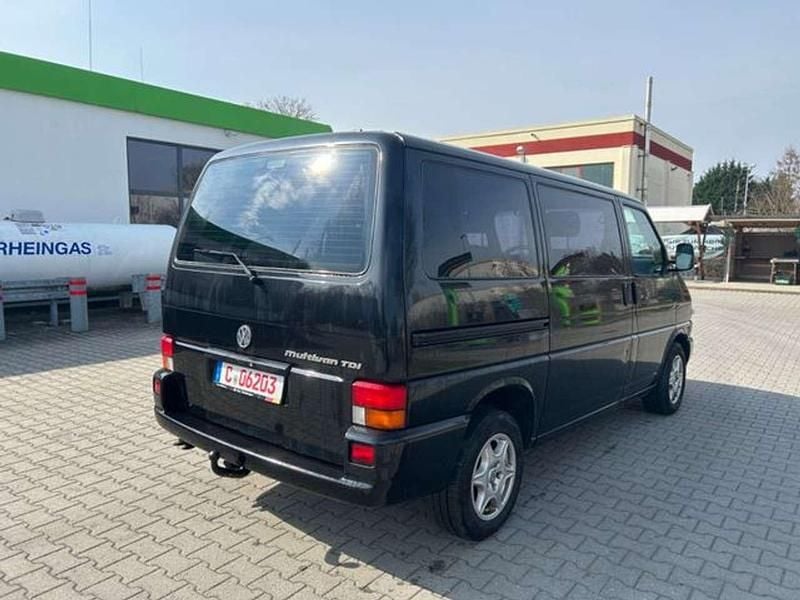 Gebraucht VW T4 102 PS (75 kW) 1998 Deep black Van