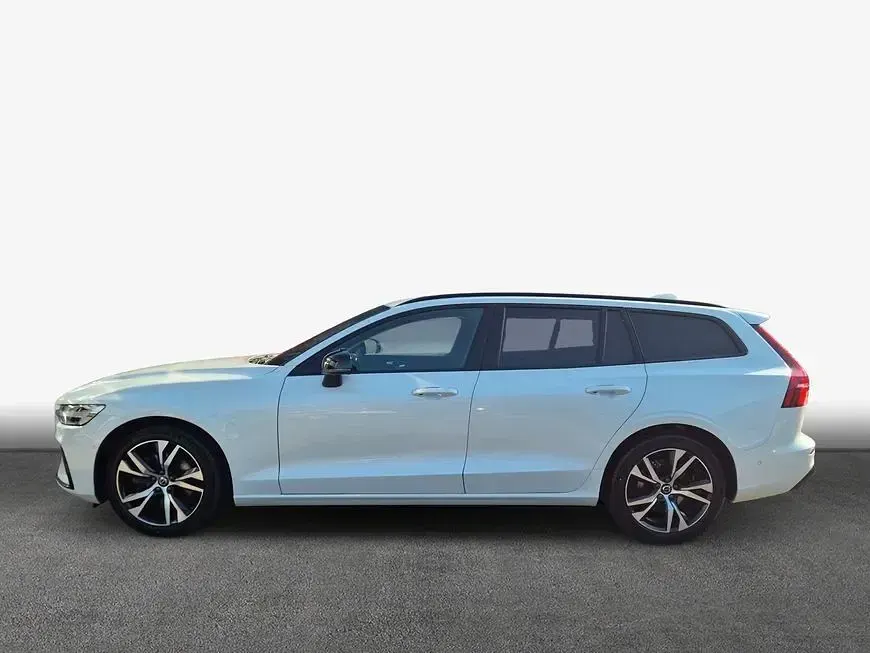 Gebraucht Volvo V60 Plus 197 PS (144 kW) 2025 Weiß Kombi