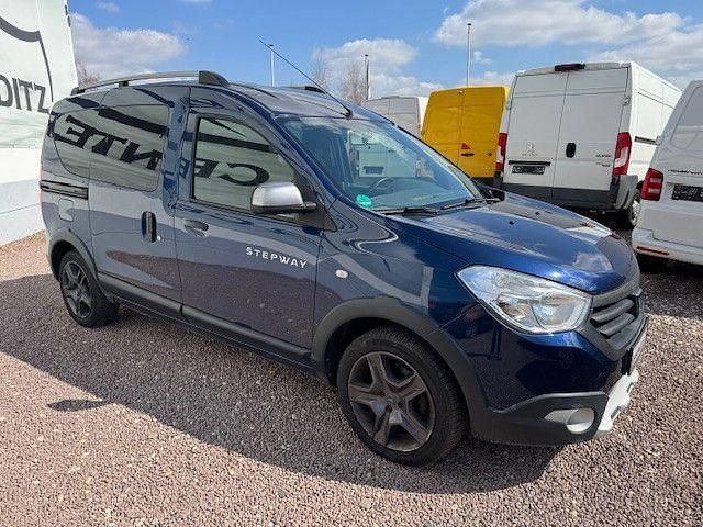 Gebraucht Dacia Dokker Stepway 116 PS (85 kW) 2017 Blau Van / Kleinbus