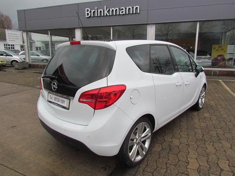 Gebraucht Opel Meriva 140 PS (102 kW) 2012 Weiß Van / Kleinbus