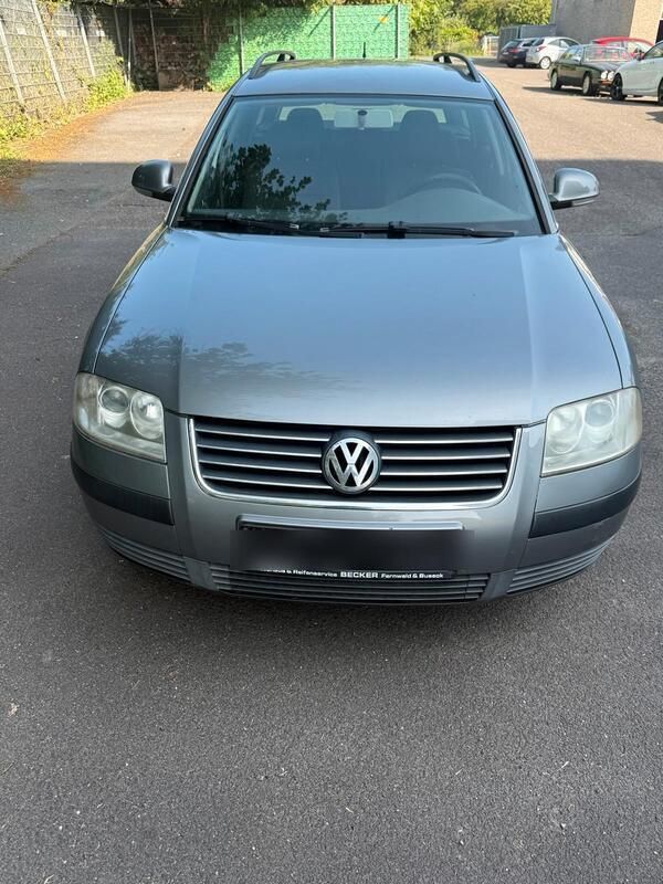 Gebraucht 2004 VW Passat Kombi | 1.300 € (Guter Preis) - Bild 1/4