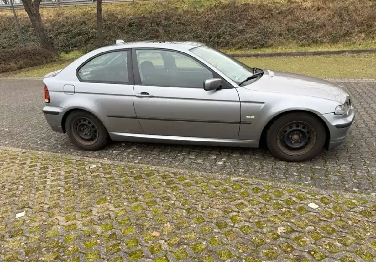 Gebraucht BMW 316 116 PS (85 kW) 2003 Limousine