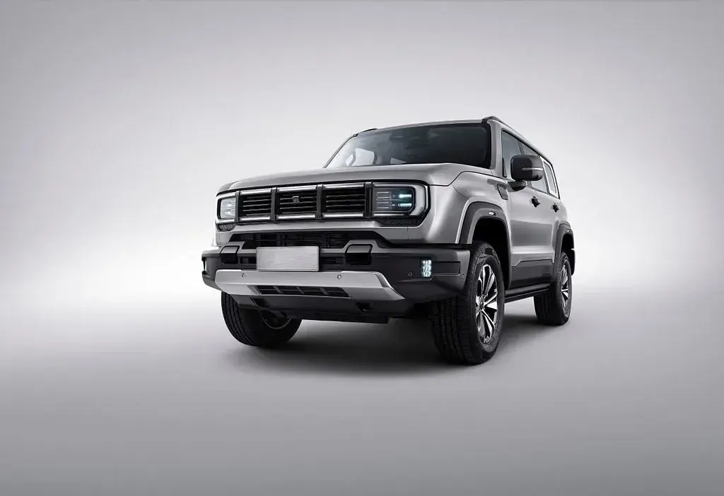 Neu Baic BJ40 234 PS (172 kW) 2026 Grau SUV