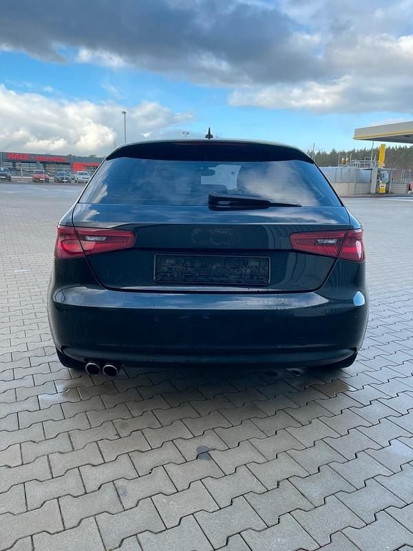 Używany Audi A3 150 KM (110 kW) 2014 Czarny Sedan/Limuzyna