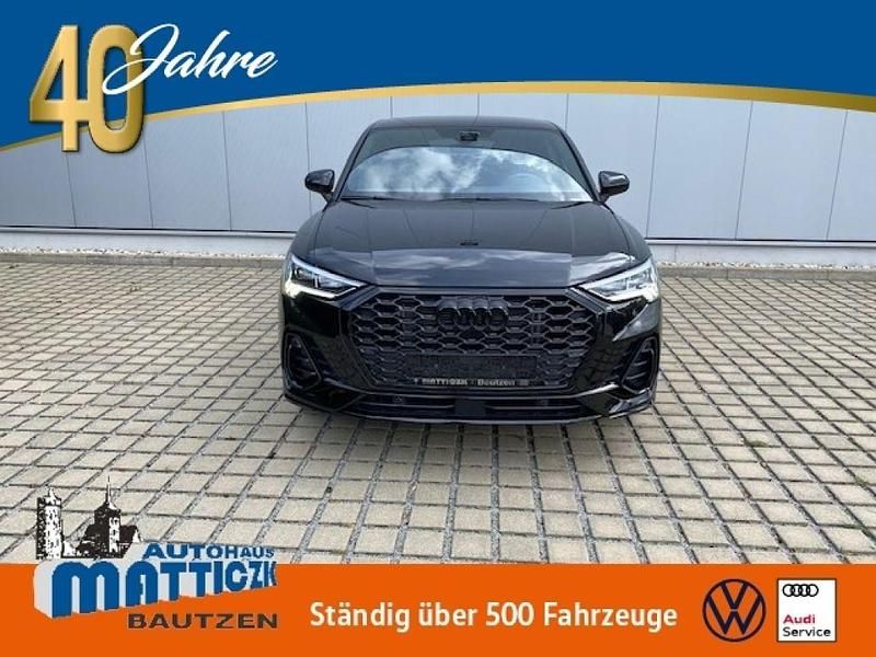 Mythosschwarz metallic (metallic) Gebraucht 2024 Audi Q3 Sportback Business SUV | 42.440 € (Teuer) - Bild 1/4