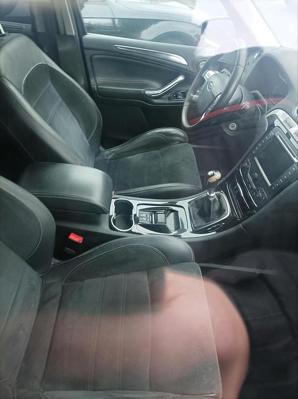 Używany Ford S-MAX Titanium 200 KM (147 kW) 2011 Czarny Minivan