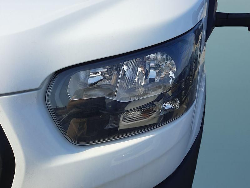 Neu Ford Transit 165 PS (121 kW) 2025 Weiß Limousine