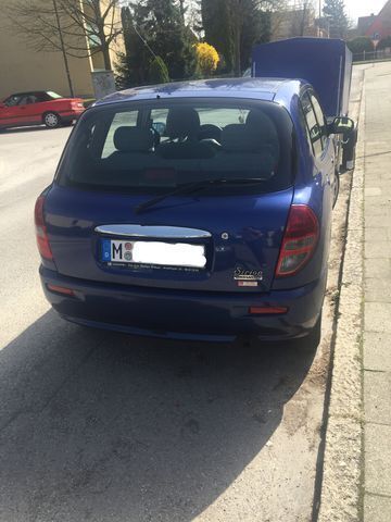 Gebraucht Daihatsu Sirion 79 PS (58 kW) 2000 Blau metallic Kleinwagen