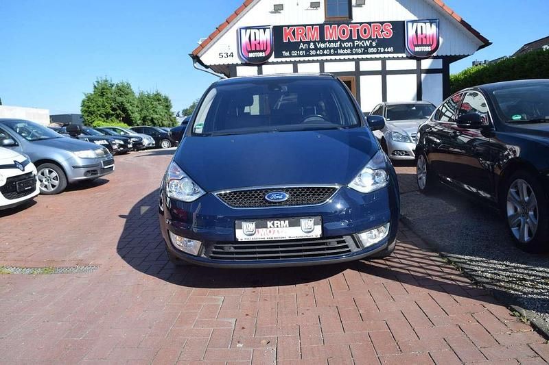 Blau Gebraucht 2010 Ford Galaxy Van / Kleinbus | 8.490 € (Etwas zu teuer) - Bild 1/4