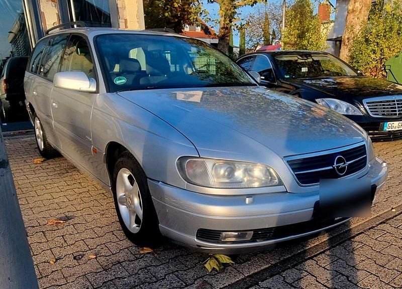 Silber Gebraucht 2000 Opel Omega Edition Kombi | 1.790 € (Teuer) - Bild 1/4