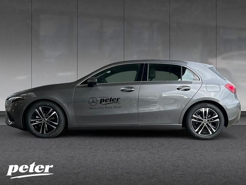 Gebraucht Mercedes A180 Progressive 136 PS (100 kW) 2025 Metalliclack mountaingrau Limousine