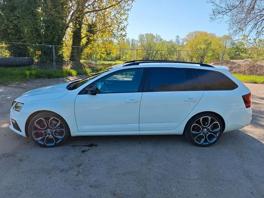 Gebraucht Skoda Octavia RS 230 PS (169 kW) 2017 Weiß Kombi