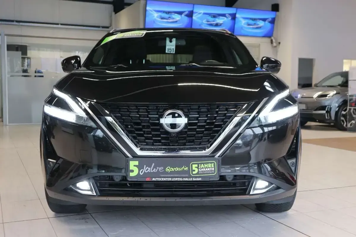 Gebraucht Nissan Qashqai Tekna 140 PS (102 kW) 2022 Black metallic SUV