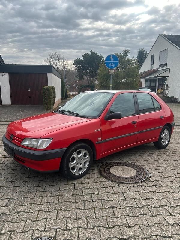 Rot Gebraucht 1996 Peugeot 306 Kleinwagen | 1.300 € - Bild 1/4