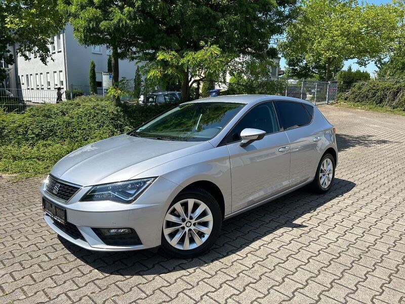 "urban" silber Gebraucht 2019 Seat Leon Style Limousine | 12.980 € (Guter Preis) - Bild 1/4