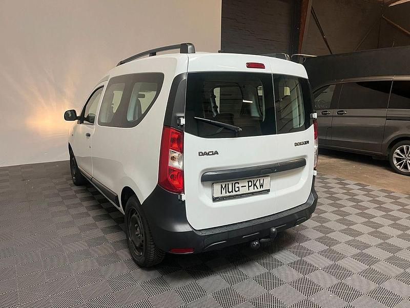 Gebraucht Dacia Dokker 102 PS (75 kW) 2020 Weiß Van / Kleinbus