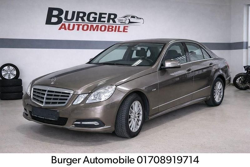 Gebraucht Mercedes E250 204 PS (150 kW) 2009 Indiumgrau  metalliclack Limousine