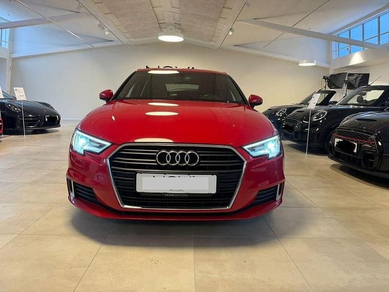 Rot Gebraucht 2017 Audi A3 Sport Limousine | 16.000 € (Superpreis) - Bild 1/4