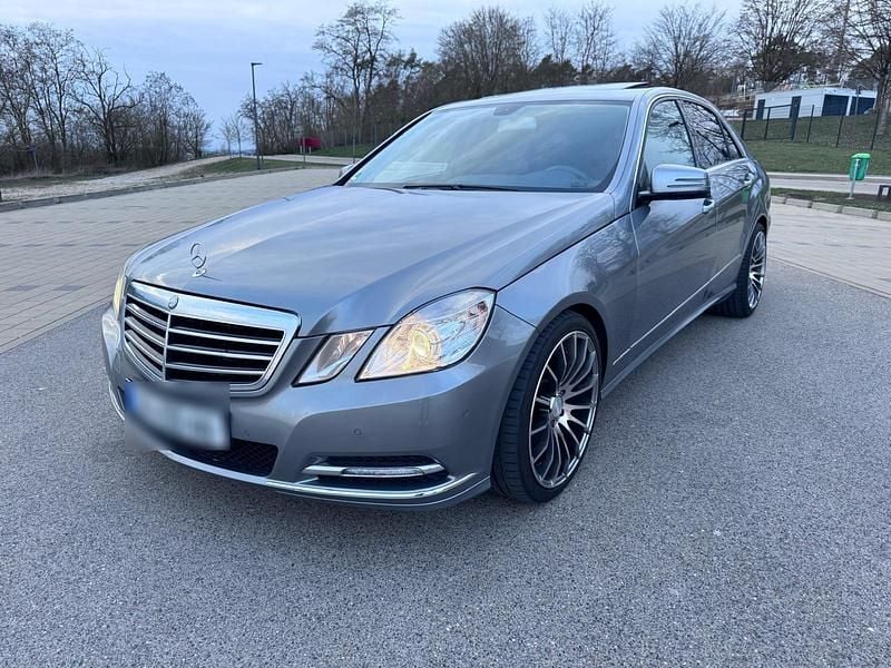 Usata Mercedes E300 231 CV (169 kW) 2013 Grigio Berlina
